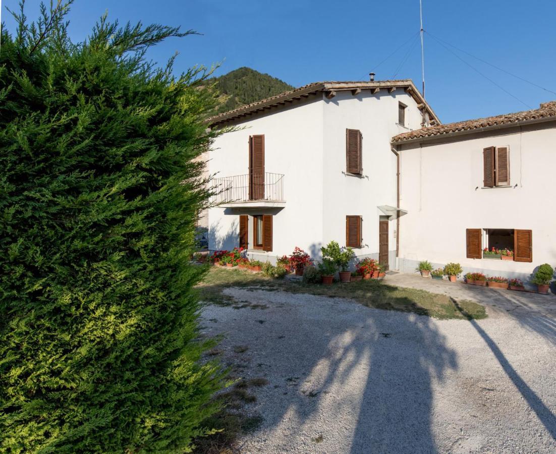 Borgo Santa Lucia Apartment With Private Parking & Garden Gubbio Exterior photo